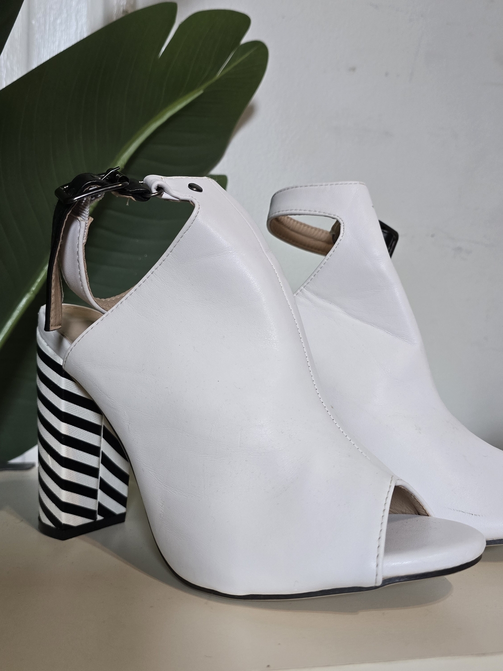 SHE&IN White Open-Toe Ankle Heels with Striped Block Heel